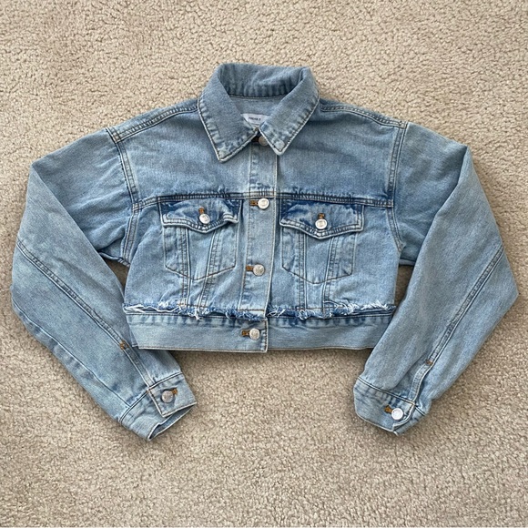 Forever 21 Cropped Denim Jacket - Picture 4 of 7